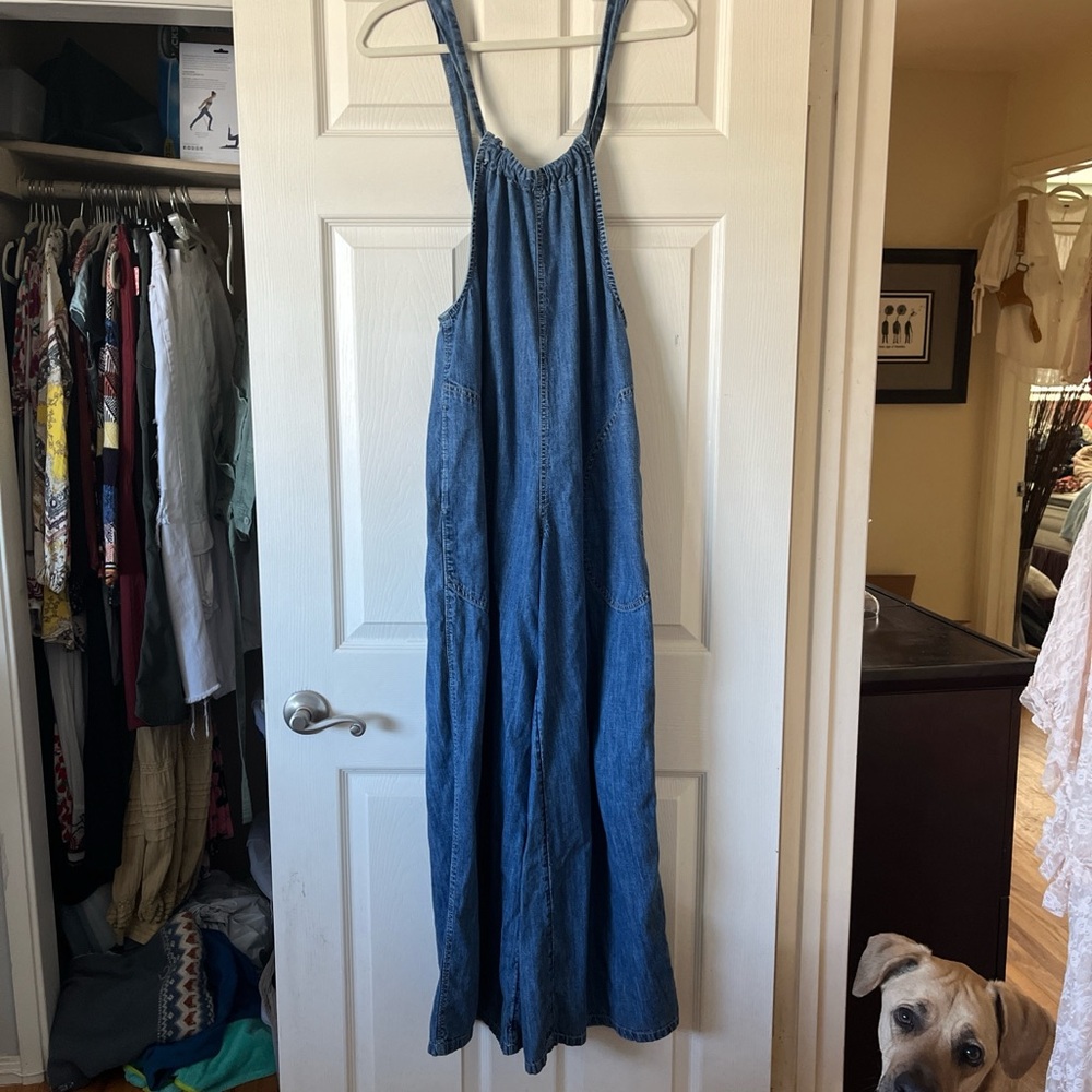 Free People We the Free Freebird Blue Denim Wide-Leg Jumpsuit Overalls Size XS - Picture 4 of 5